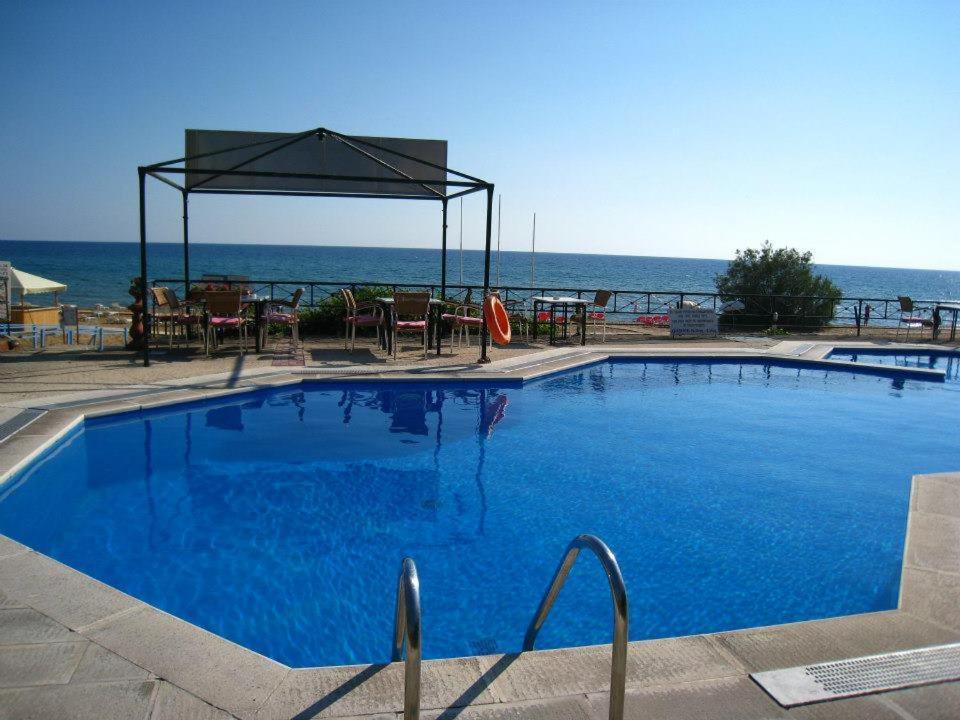 Waves Apartments Harmony Glyfáda Exterior foto